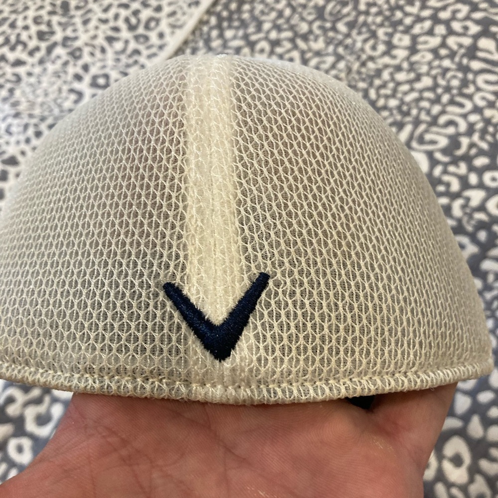 Men’s Callaway fitted S/M size hat - Picture 3 of 5